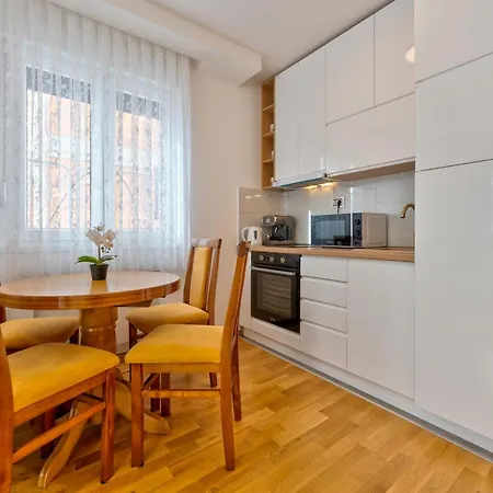 Tijana Apartment *